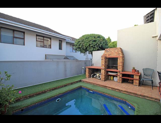 3 BEDROOM TOWNHOUSE FOR SALE IN BEDFORD GARDENS